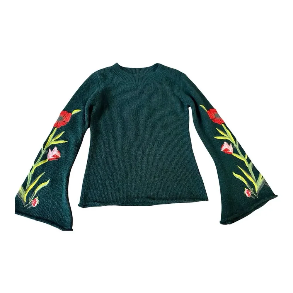 Romeo + Juliet Couture Women's Floral Embroidered Bell Sleeve Sweater Size M - Picture 1 of 6